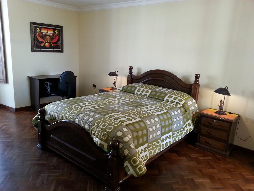 Villa Oropeza Guest House Sucre Habitación foto