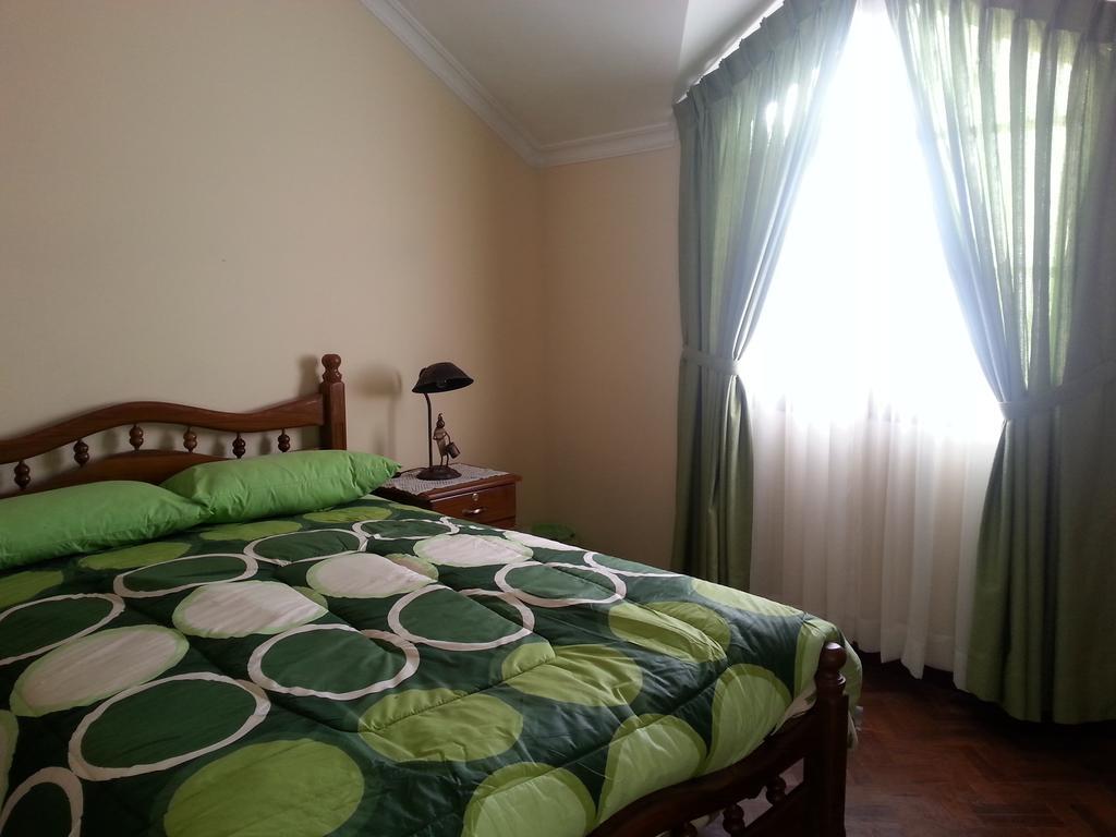 Villa Oropeza Guest House Sucre Habitación foto